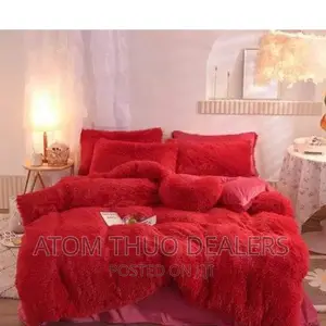 Fluffy Duvet With 1 Bedsheet 4 Pillowcase
