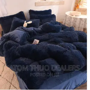 Fluffy Duvet With 1 Bedsheet 4 Pillowcase