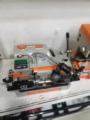 Commercial Key Cutting Machine .