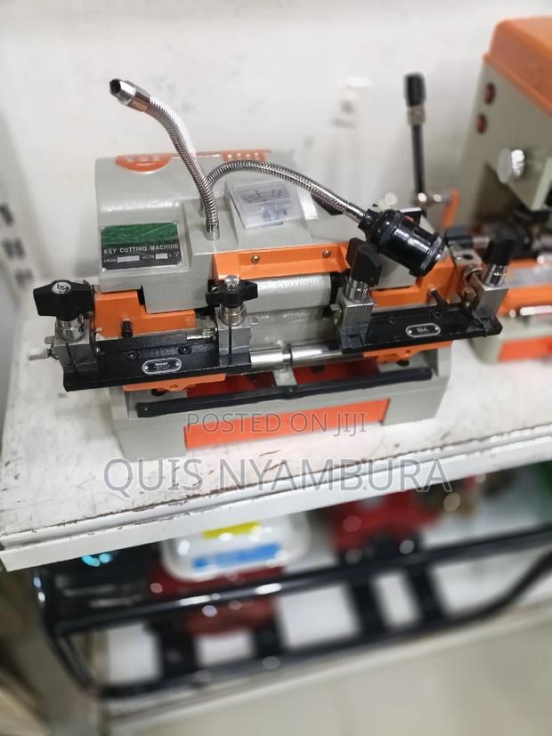 Commercial Key Cutting Machine . - thumbnail 2