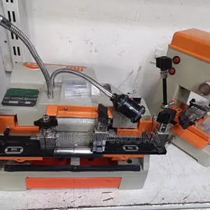 Key Cutter/ Key Cutting Machine