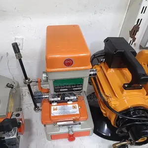 Key Cutting Machine/ Key Cutter.