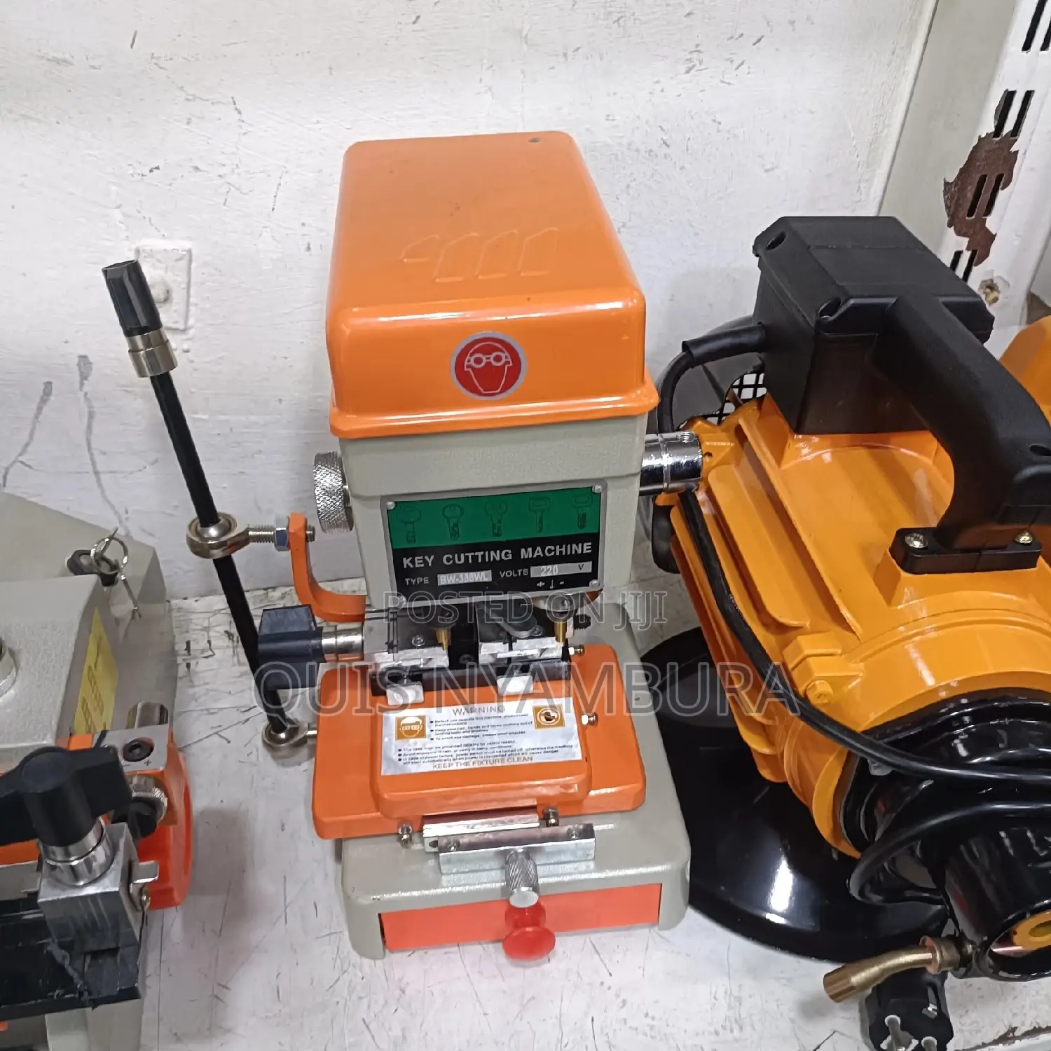 Key Cutting Machine/ Key Cutter.
