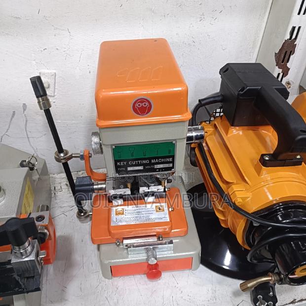 Key Cutting Machine/ Key Cutter. - thumbnail 2