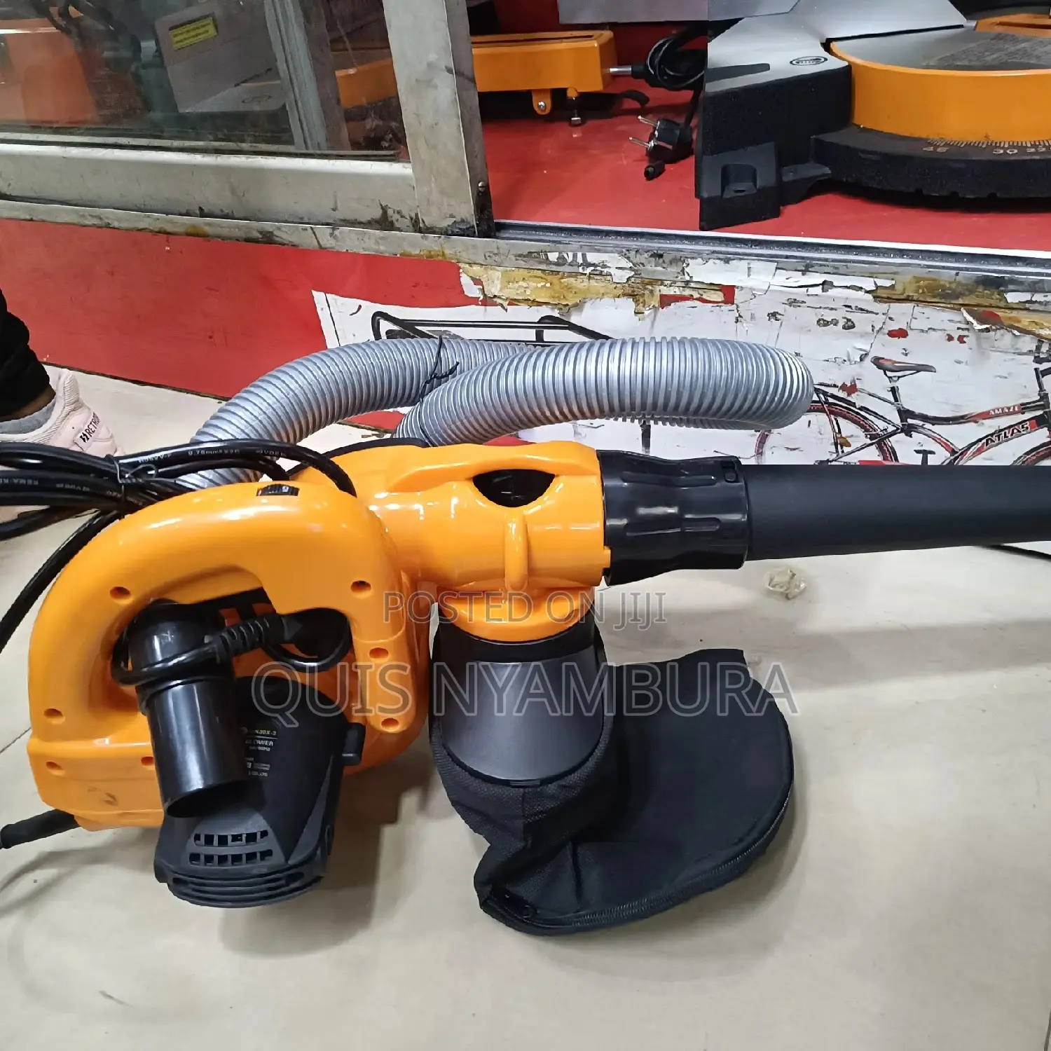 Blower/ Electric Blower.