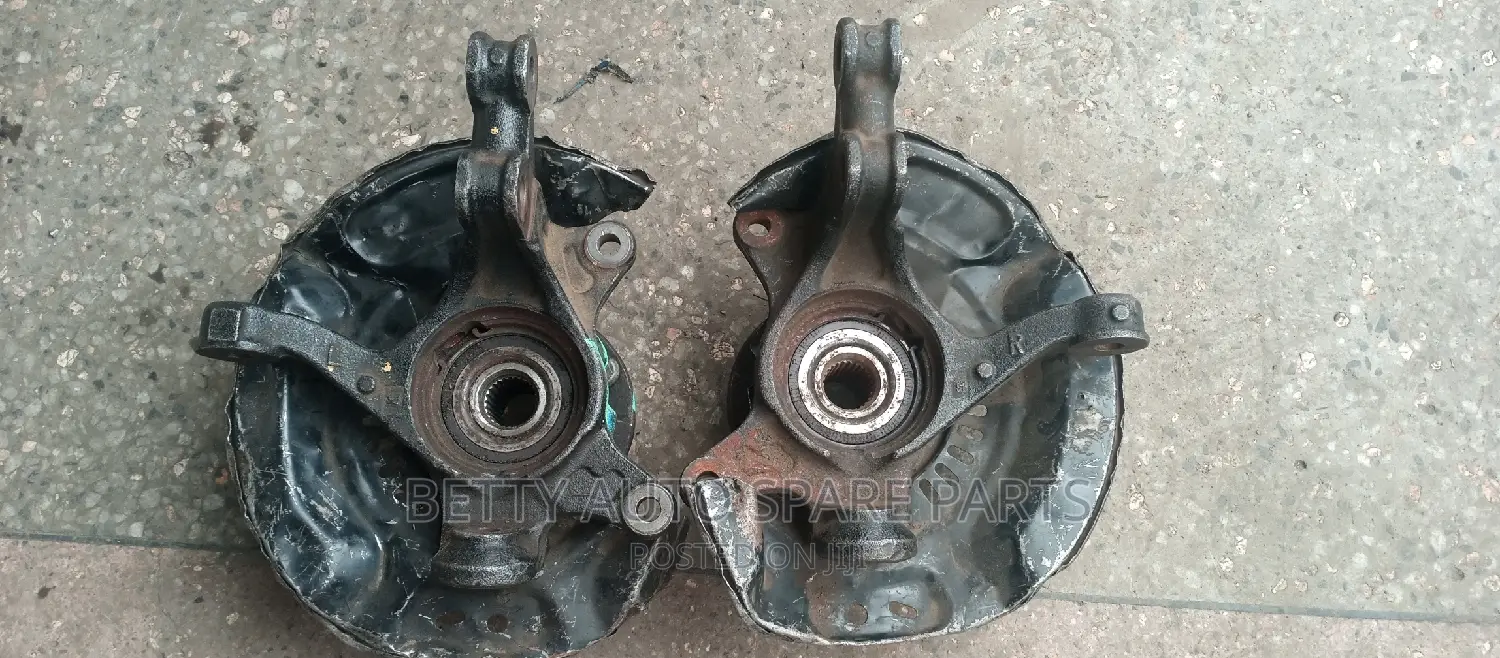 Toyota Vitz Rear Hub