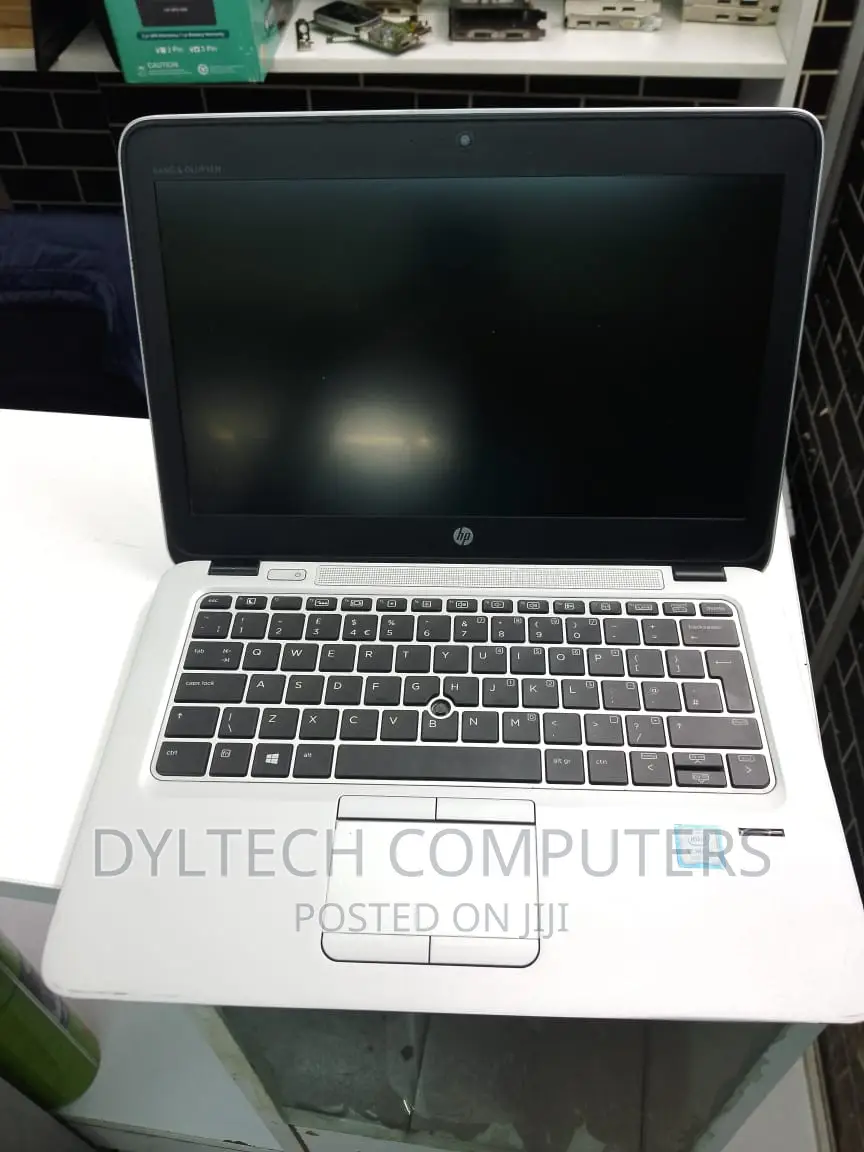 Laptop HP EliteBook 820 G4 8GB Intel Core I5 HDD 500GB