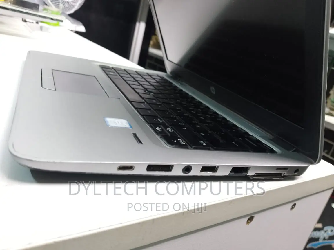 Laptop HP EliteBook 820 G4 8GB Intel Core I5 HDD 500GB