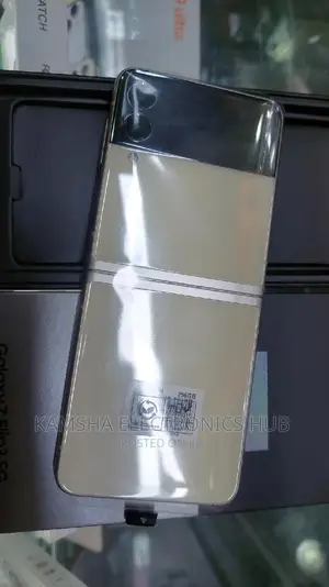New Samsung Galaxy Z Flip 3 256 GB Yellow