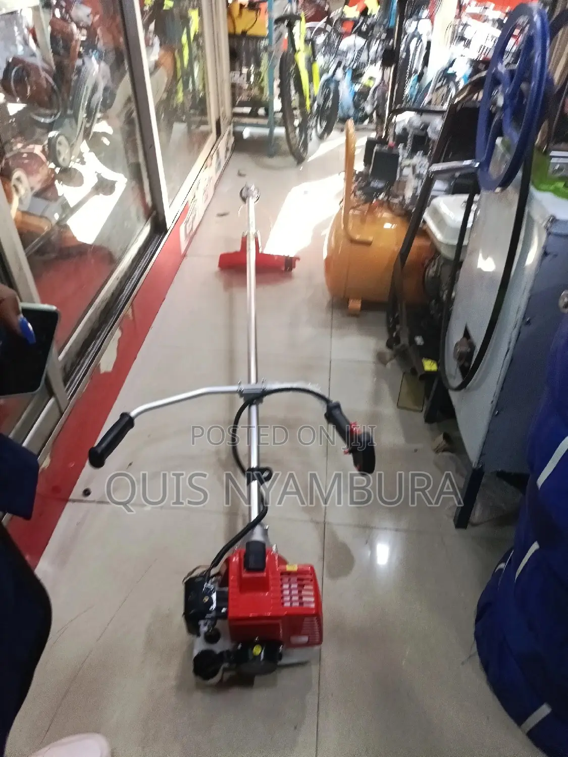 Brush Cutter/ Grass Cutter .