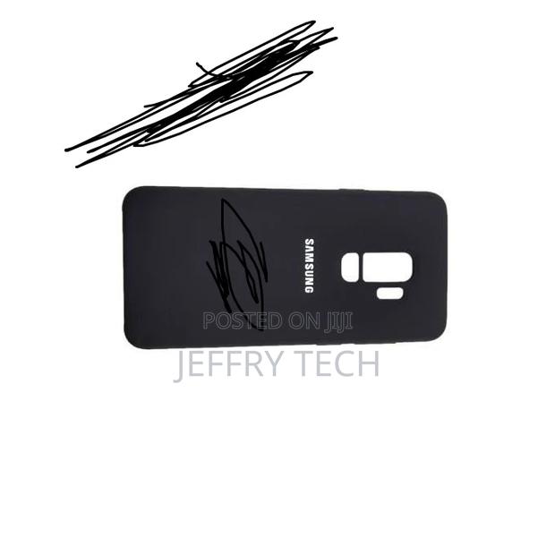 Samsung Galaxy S9+ Plus Silicon Case-Black + Free Screen Gua - thumbnail 2