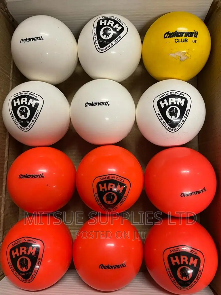 Chakarvati Non Dimpled Hockey Balls