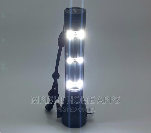 Multi-function Solar LED Flashlight - thumbnail 5
