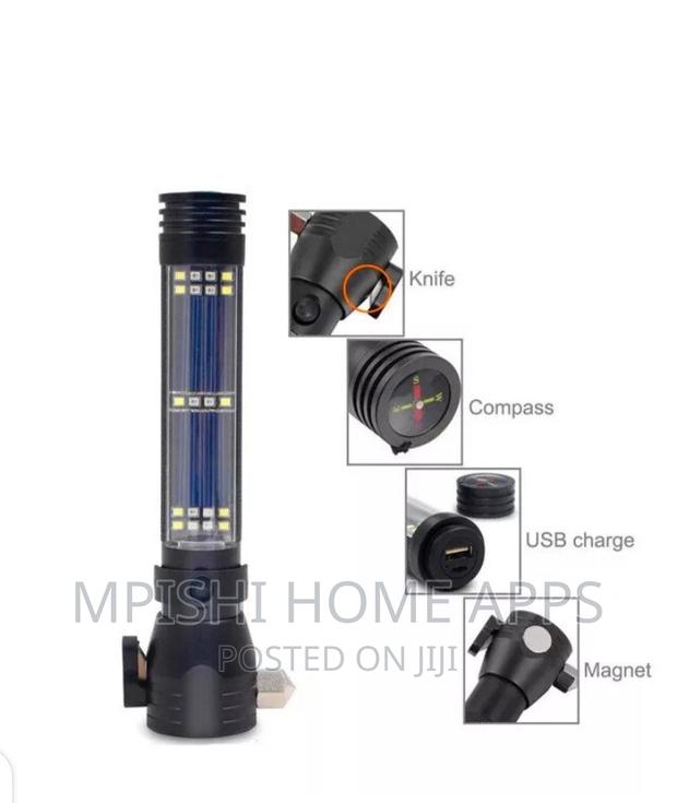 Multi-function Solar LED Flashlight - thumbnail 3