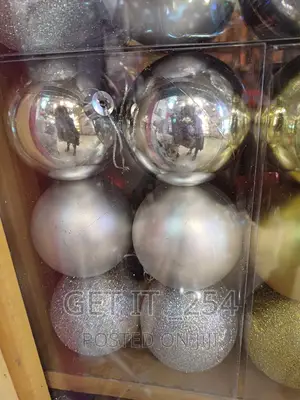 Christmas Decor Balls 
6 Big Pieces 
Colors:Blue:Gold,Silver