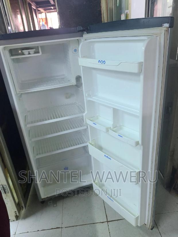 Lg Single Door Fridge - thumbnail 3