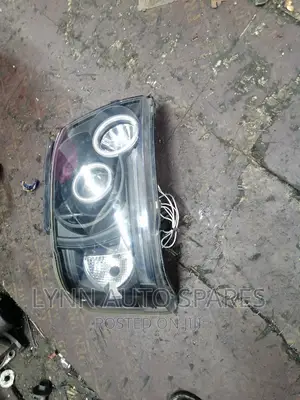 Toyota Hiace 7l Old Model Headlight
