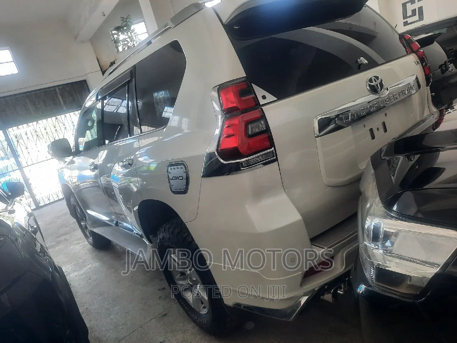 Toyota Land Cruiser Prado 2.8 2017 Silver