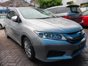 Honda Grace 2016 Silver