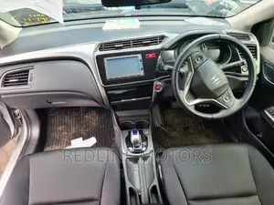 Honda Grace 2016 Silver