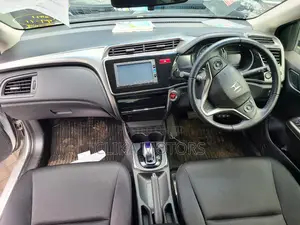 Honda Grace 2016 Silver
