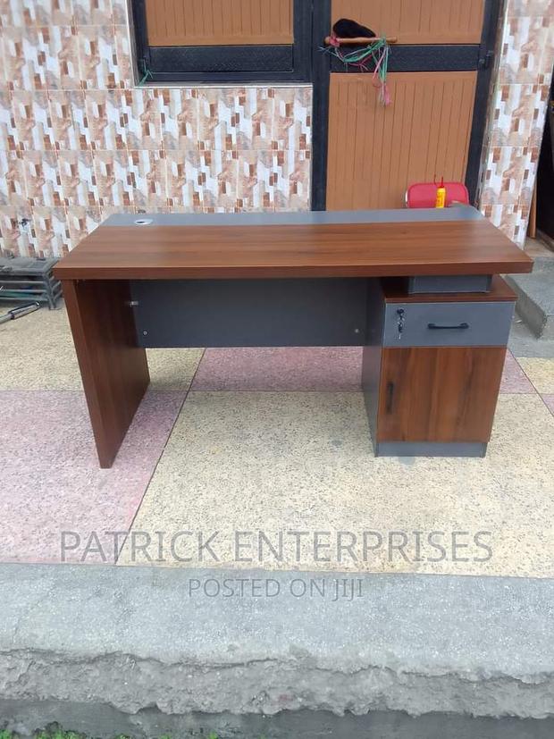 Executive Imported Office Desk 1.4 MTRS