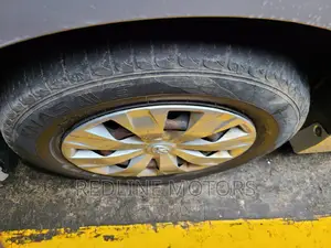 Toyota Noah 2017 Silver