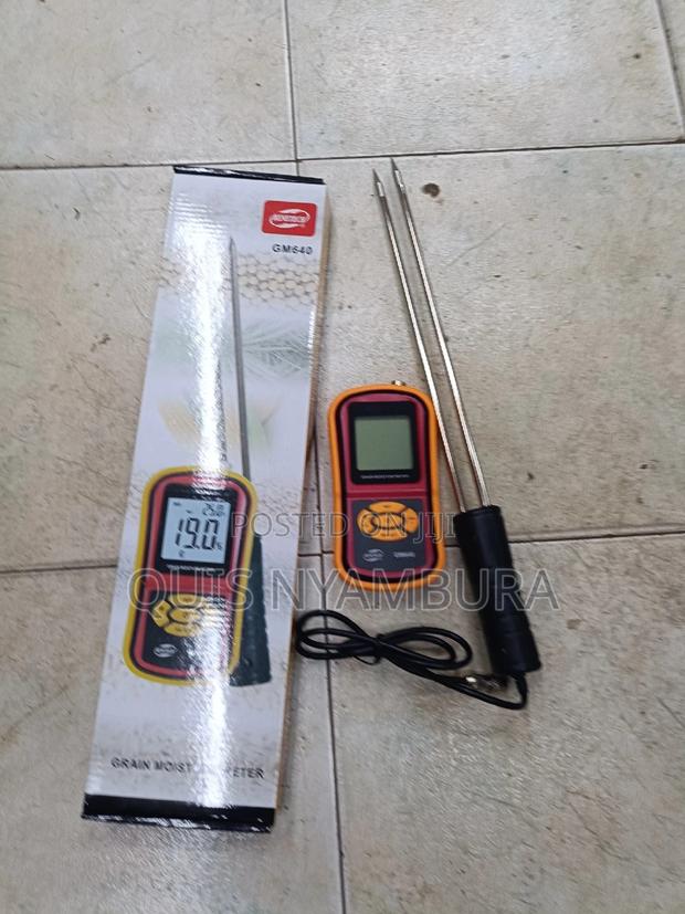 Digital Moisture Meter/ Tester