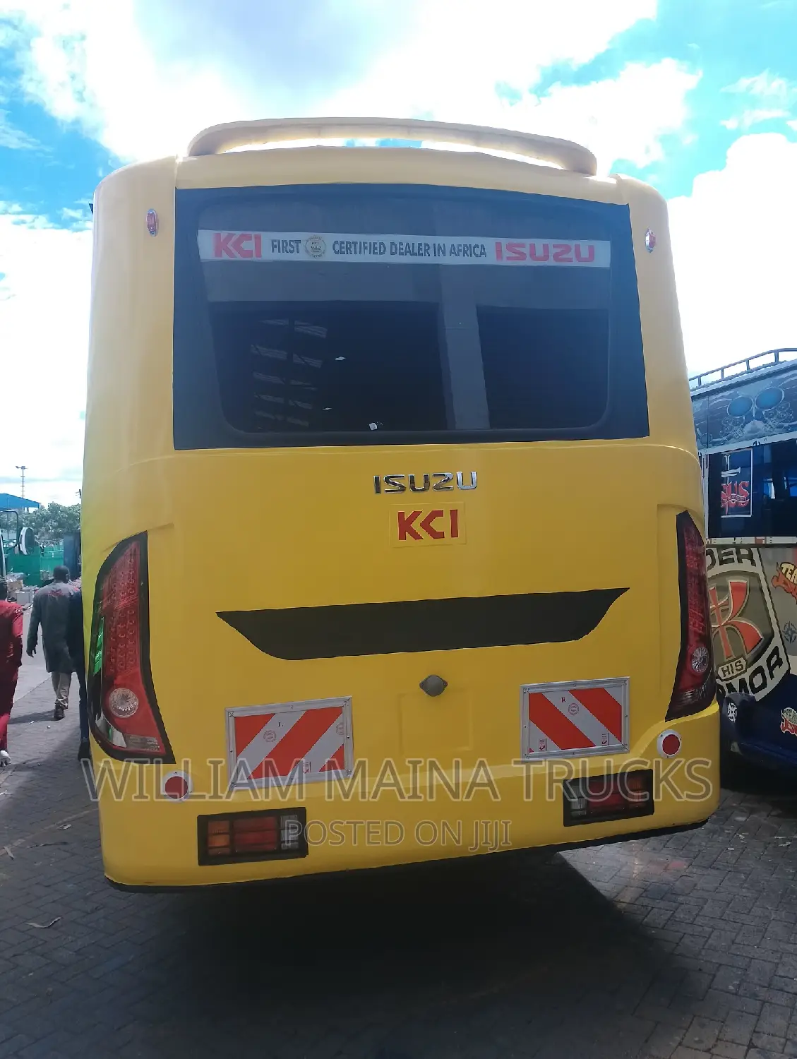 New Isuzu Std 4240 2023 Yellow