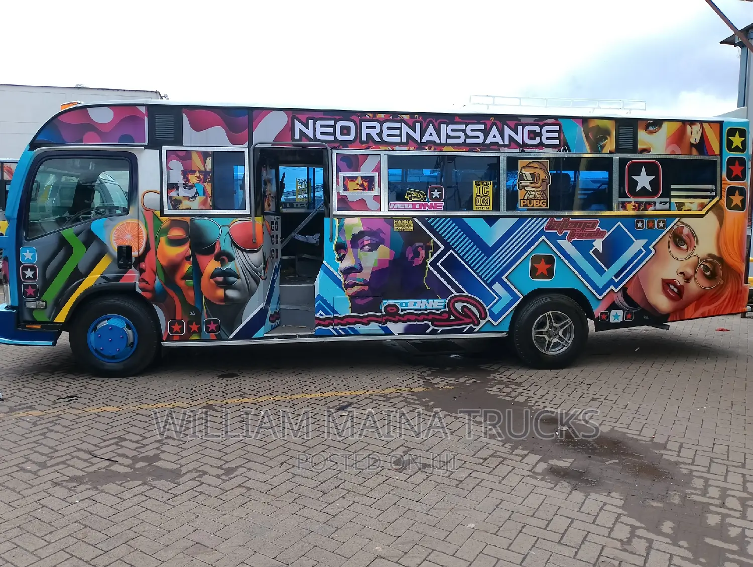 New Isuzu Executive Bus 2023 Blue