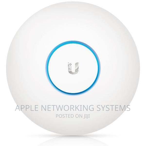 Ubiquiti-unifi-uap-ac-pro-indoor-outdoor-access-point - main view