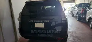 Toyota Land Cruiser Prado 2016 Black