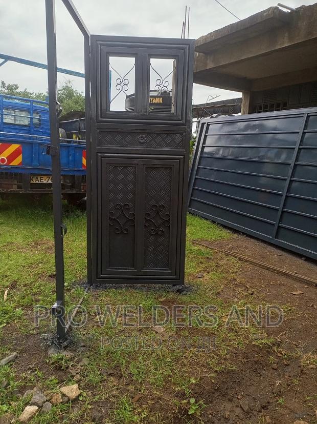 Exquisite Single Door - thumbnail 2