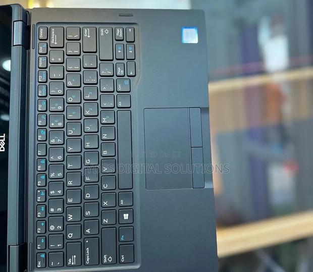 Laptop Dell Latitude 7390 16GB Intel Core I7 SSD 256GB - thumbnail 4