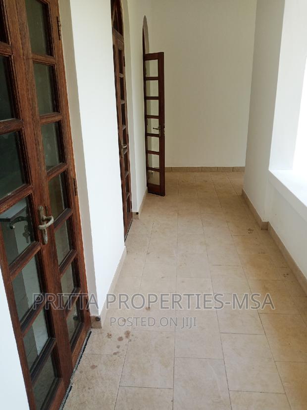 5bdrm Mansion in Affluent Nyali for rent - thumbnail 13