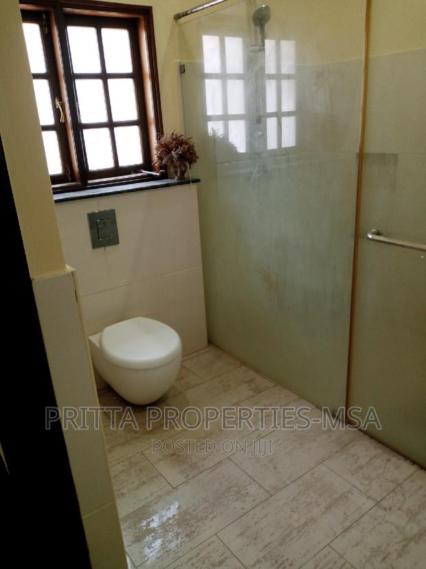 5bdrm Mansion in Affluent Nyali for rent - thumbnail 17