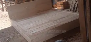 King Size Pallet Bed #34