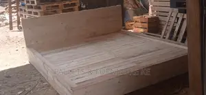 King Size Pallet Bed #34