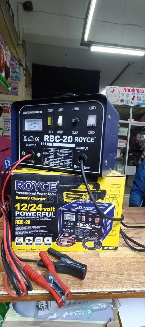 Professional Battery Charger. - thumbnail 4