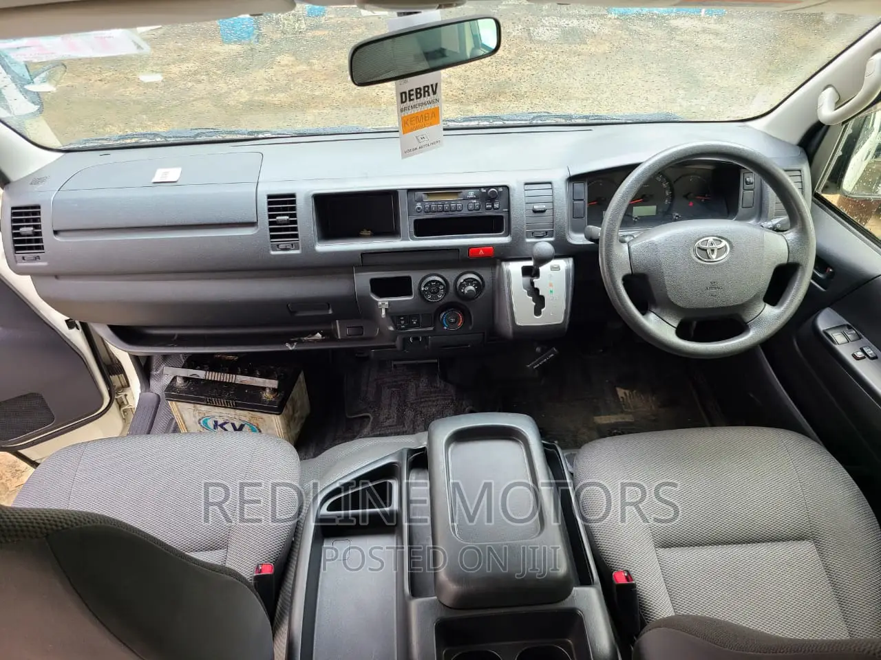 Toyota HiAce 2016 White