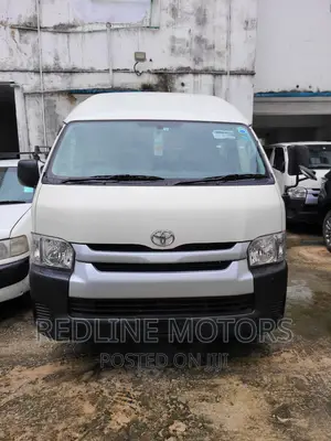 Toyota HiAce 2016 White