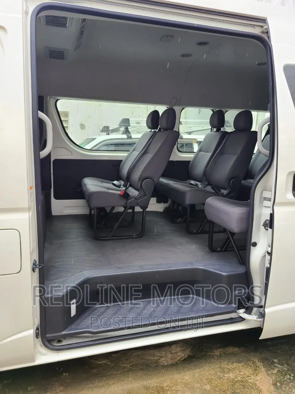 Toyota HiAce 2016 White