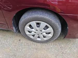 Toyota Premio 2016 Red