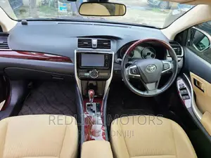 Toyota Premio 2016 Red