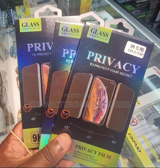 iPhone 15 Pro Privacy Screen Protector - main view