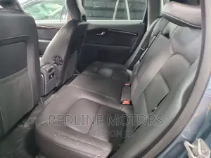 Volvo V70 2016 Blue