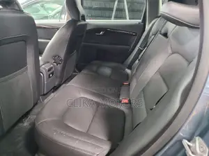 Volvo V70 2016 Blue