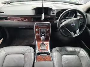 Volvo V70 2016 Blue