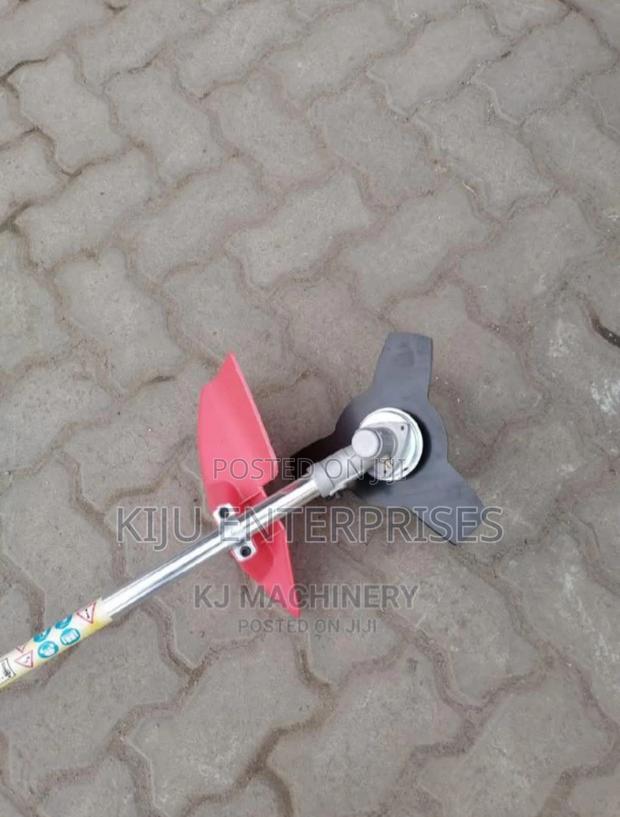 Petrol Powered Brush Cutter Machine - thumbnail 3