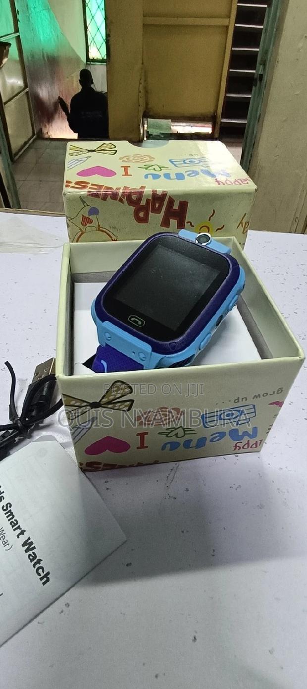 Kids Smartwatch Q12 With Tracker - main view